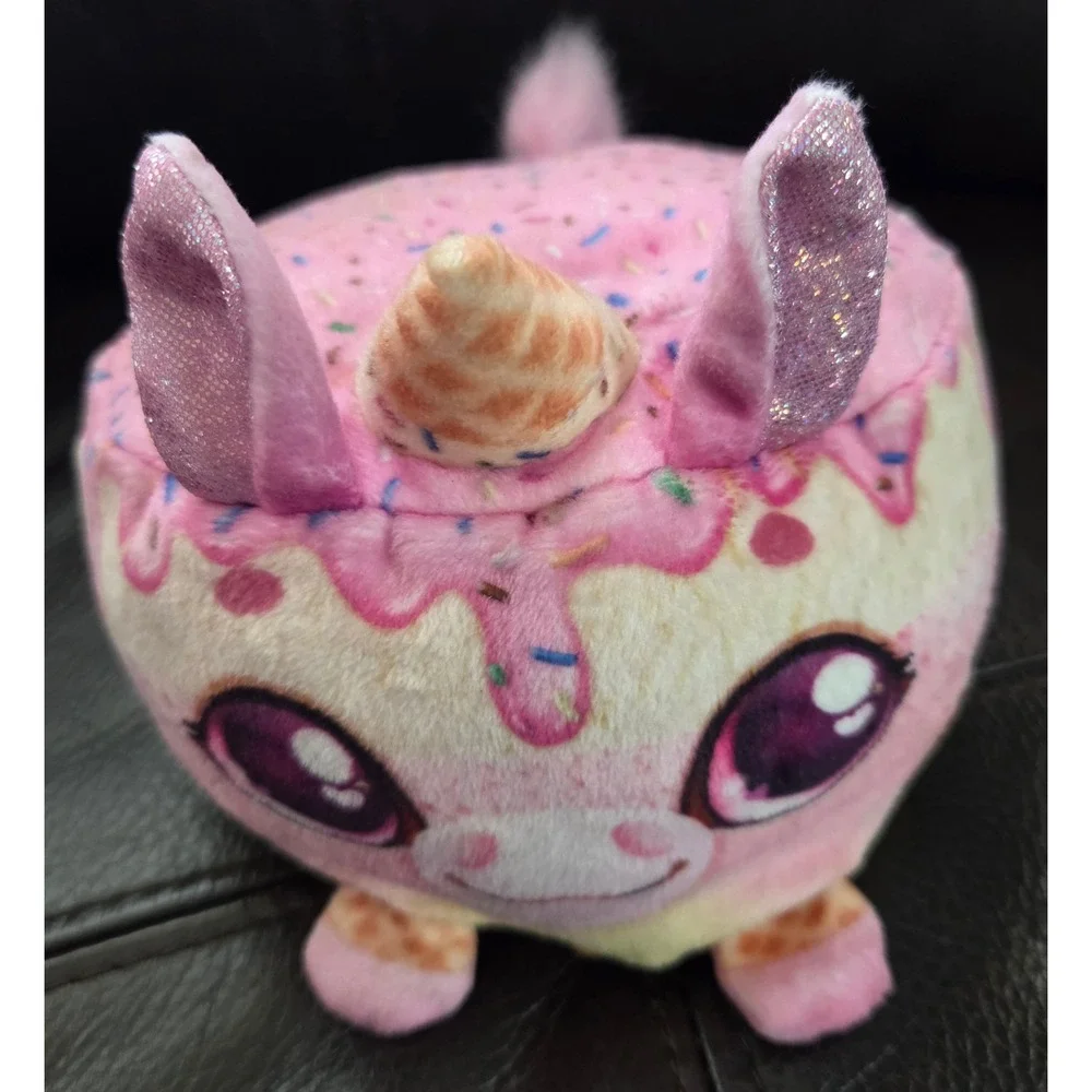 Cookeez Makery Strawberry Unicorn Freezy Cakez Moose Toys. Tested Works No Box